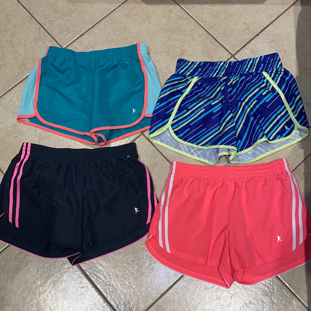 Danskin women’s athletic shorts Sz Small